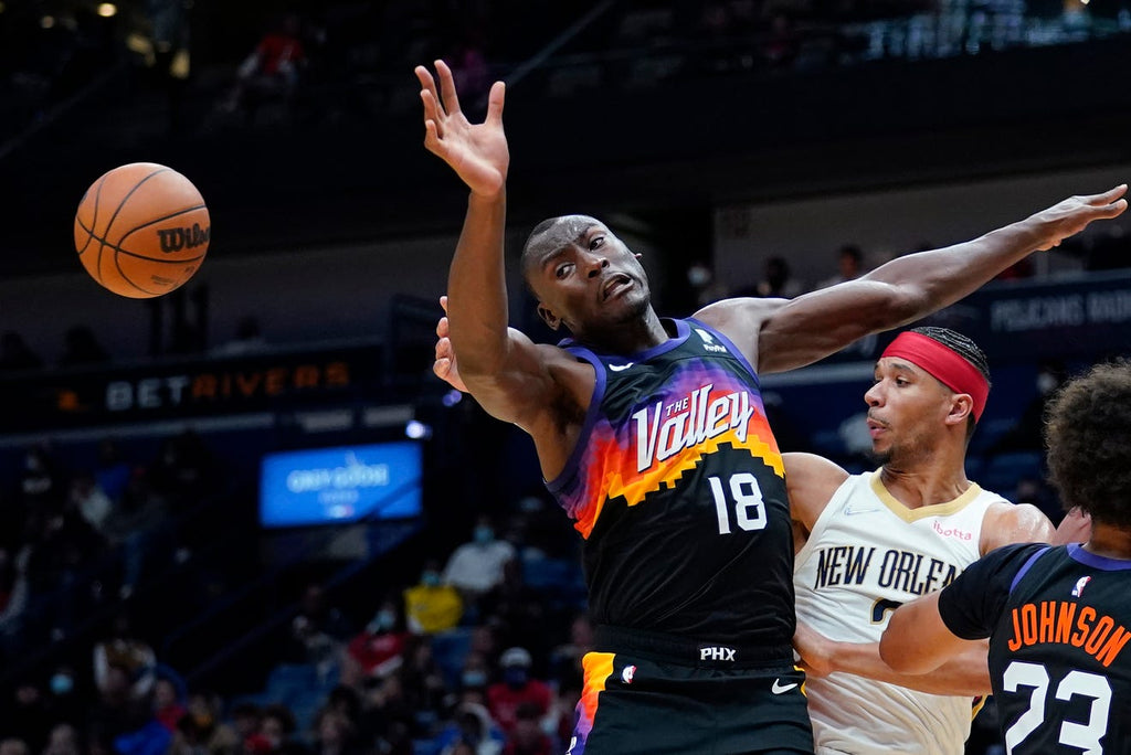 Bismack Biyombo says he's focused on moment, not remainder of season with Phoenix Suns